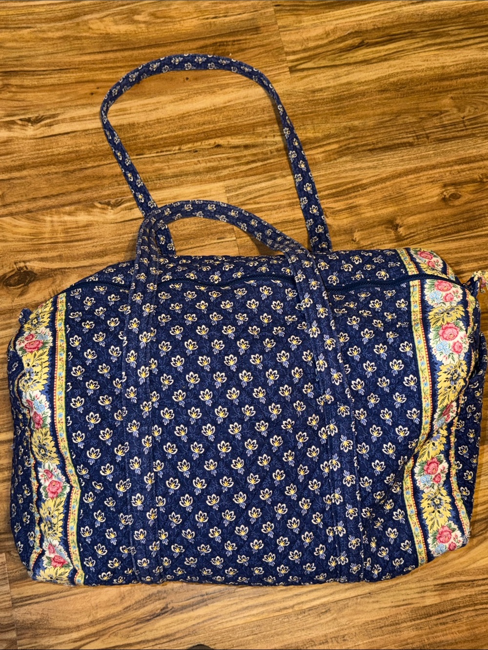 Vera Bradley Large Original Duffel Bag
Maison Blue travel weekend trip fabric